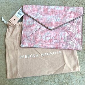 NWT Leo Clutch Color - Ballet